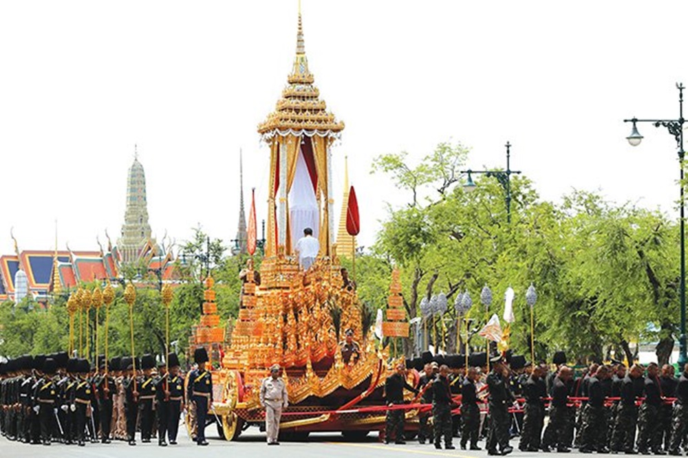 'ขบวนพระบรมราชอิสริยยศ' ยิ่งใหญ่สมพระเกียรติ thaihealth