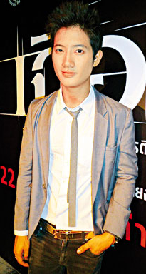 หล่อ เท่ห์ สุขภาพดี ไปกับ “เป้ อารักษ์”